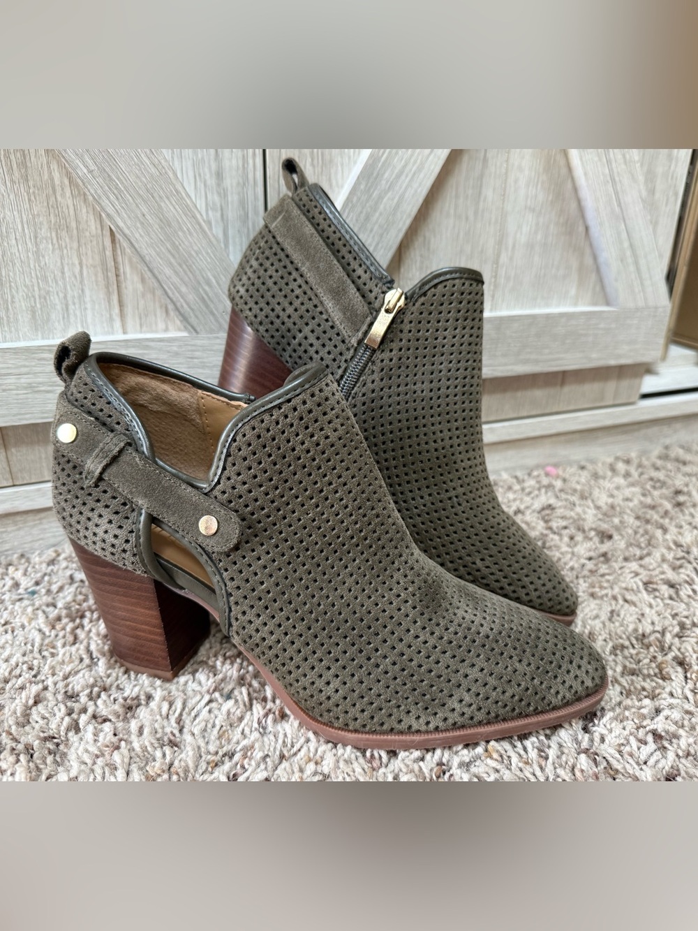Franco Sarto- Olive Perforated Suede Cutout Block Heel Booties (ladies 9) EUC
